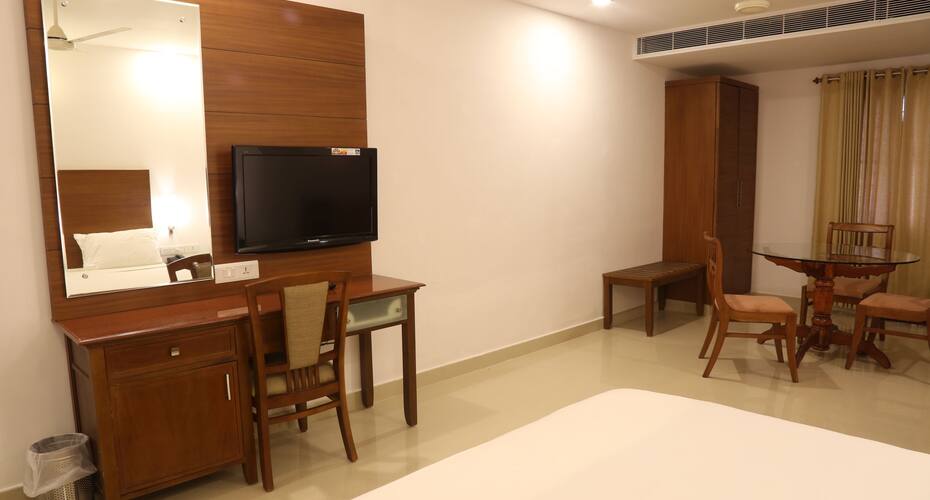 Hotel Royale Park, Alleppey 5
